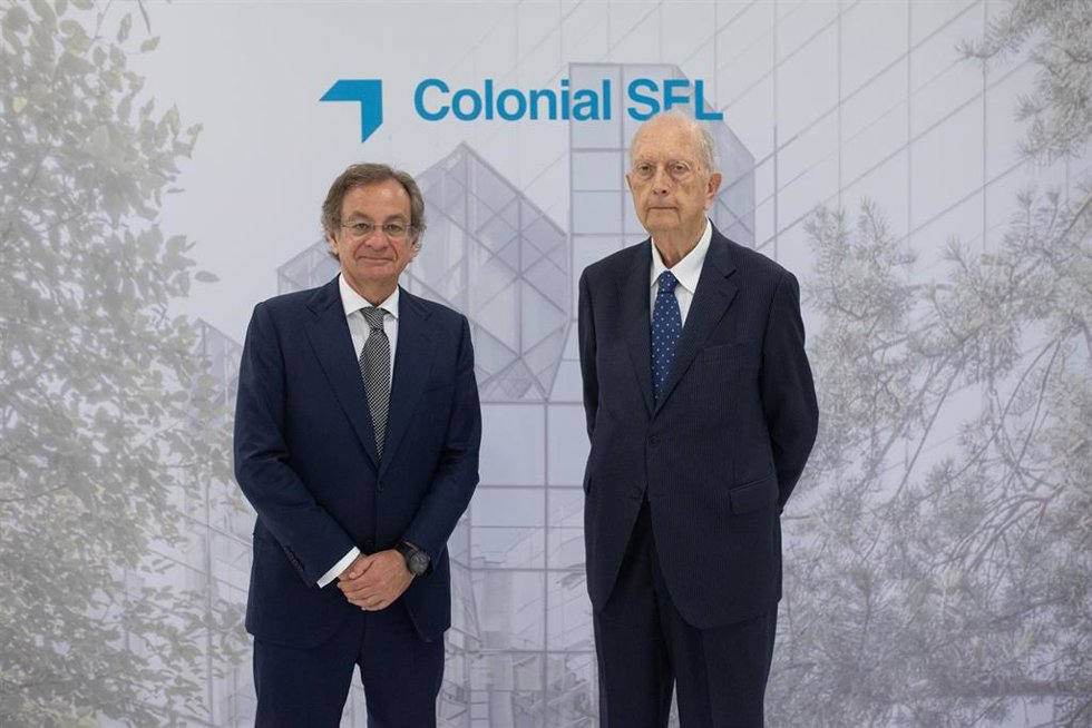 Archivo - El consejero delegado de Colonial (izq), Pere Viñolas, y el presidente, Juan José Brugera