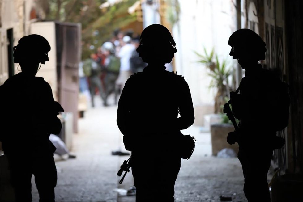 Efectivos de las fuerzas de seguridad israelíes en Hebrón, en el sur de Cisjordania