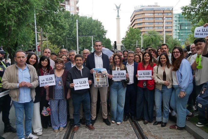 El secretario general del PSOE de Jaén, Juan Latorre, en la movilización convocada por la Plataforma en Defensa de la UJA.