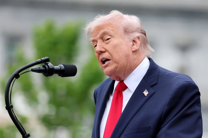 28 de abril de 2026, Washington, EUA: O presidente dos EUA, Donald Trump, profere um discurso durante a cerimônia de boas-vindas ao rei Carlos III e à rainha Camilla do Reino Unido no Jardim Sul da Casa Branca. Foto: Chris Jackson/PA Wire/dpa