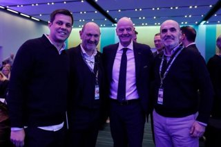 Louzán se reúne con Infantino en Vancouver antes del Congreso de la FIFA