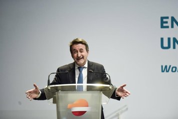 Archivo - El CEO de Repsol, Josu Jon Imaz, interviene durante el World Energy Outlook, en el Campus Repsol de Madrid, a 21 de marzo de 2024, en Madrid (España). Durante la jornada, se han presentado las implicaciones y conclusiones derivadas de los difere