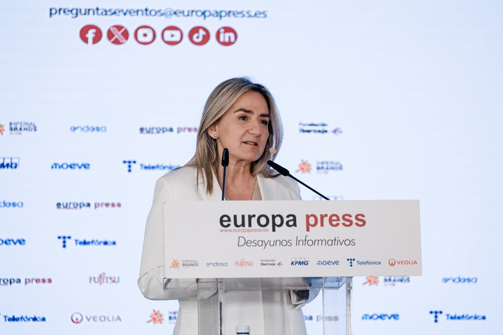 La ministra de Educación, Formación Profesional y Deportes, Milagros Tolón, participa en un desayuno organizado por Europa Press, a 30 de abril de 2026, en Madrid (España).