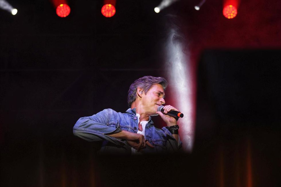 Archivo - El cantante Carlos Baute en un concierto.