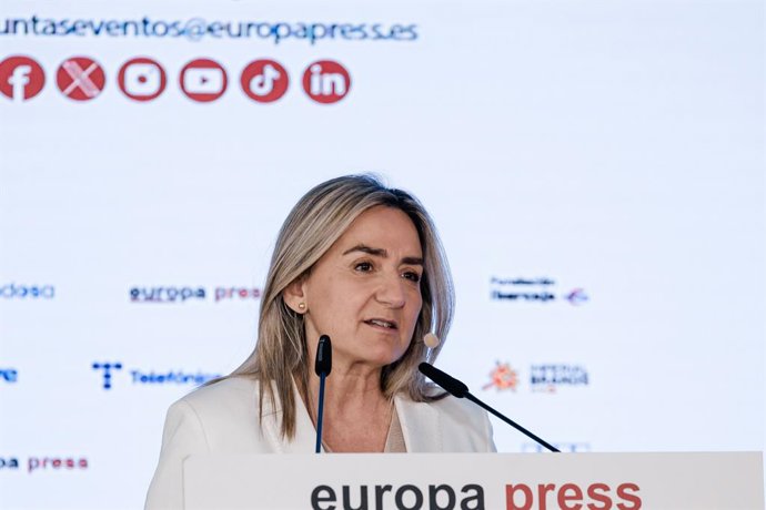 La ministra de Educación, Formación Profesional y Deportes, Milagros Tolón, participa en un desayuno organizado por Europa Press, a 30 de abril de 2026, en Madrid (España).