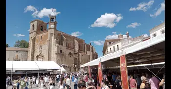 La DOP Torta del Casar presenta catas, degustaciones y sorteos en la Feria del Queso de Trujillo