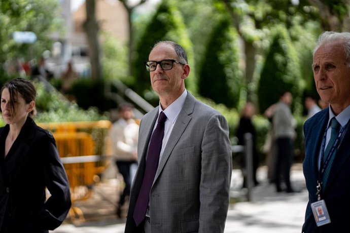 El inspector jefe de la Unidad de Delincuencia Económica y Financiera (UDEF), Manuel Morocho, a su salida de la Audiencia Nacional, a 29 de abril de 2026, en Madrid (España).