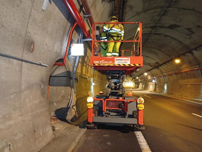 Obras en los túneles de la A-64 en Villaviciosa obligan a cortes de tráfico desde el 4 de mayo