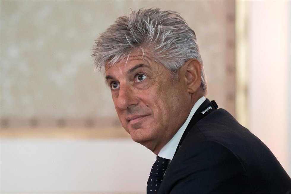 Archivo - El consejero delegado de Cellnex Telecom, Marco Patuano, interviene durante el foro de Bloomberg "Futuro de las Finanzas: Perspectivas Económicas de España 2025", a 8 de octubre de 2025, en Madrid (España). En el foro se ha debatido sobre las úl