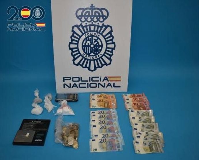 La Policía Nacional detiene en Puertollano a ocho personas que pertenecían a un grupo criminal dedicado al tráfico de drogas.