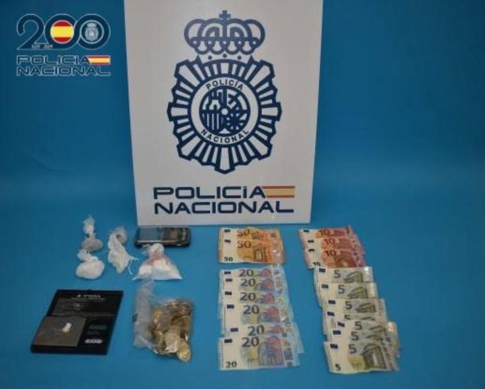 La Policía Nacional detiene en Puertollano a ocho personas que pertenecían a un grupo criminal dedicado al tráfico de drogas.