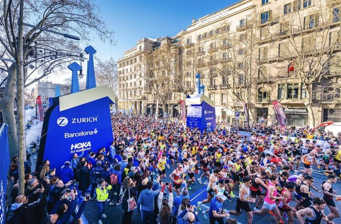 Salida de la Zurich Marató de Barcelona 2026