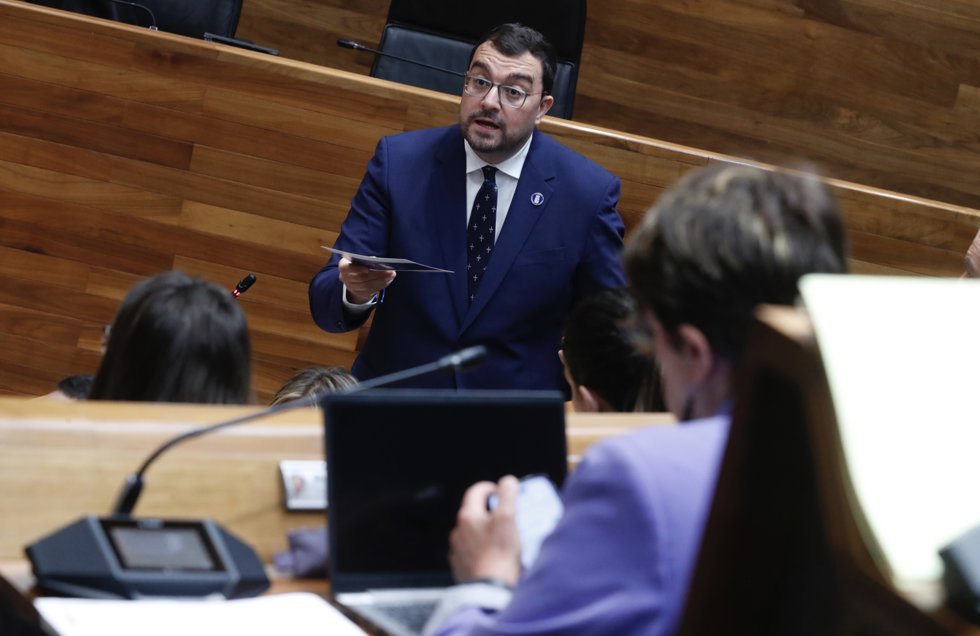 El presidente del Principado, Adrián Barbón, en el pleno de la JGPA