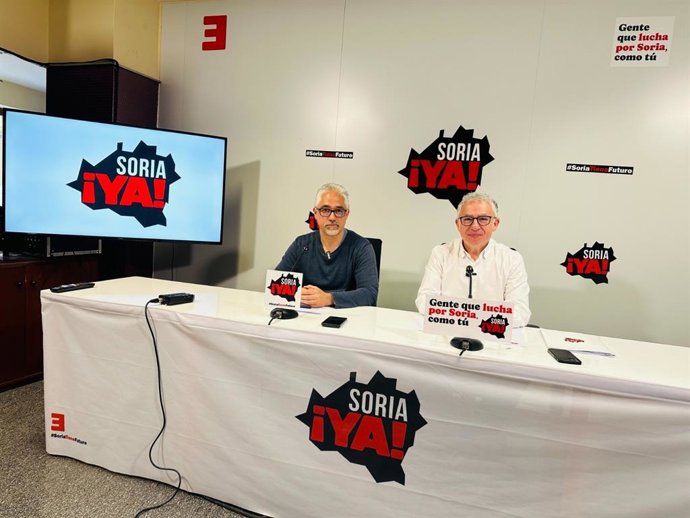 De izda a dcha, el portavoz de Soria ¡YA! Carlos Vallejo y el procurador Ángel Ceña.