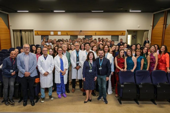 El Hospital Regional de Málaga celebra la clausura de la promoción 2024-2026 de Enfermería.