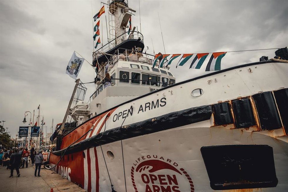 El 'Open Arms' parte desde el puerto de Barcelona junto al resto de embarcacioens de la Global Sumud Flotilla.