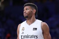 Tavares sufre una lesión en el ligamento lateral interno de la rodilla izquierda
