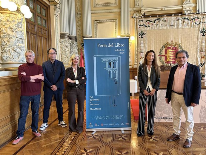 AMP.La Feria del Libro de Valladolid anuncia a su pregonera, Care Santos, y presenta logotipo que sustituye al de Sierra
