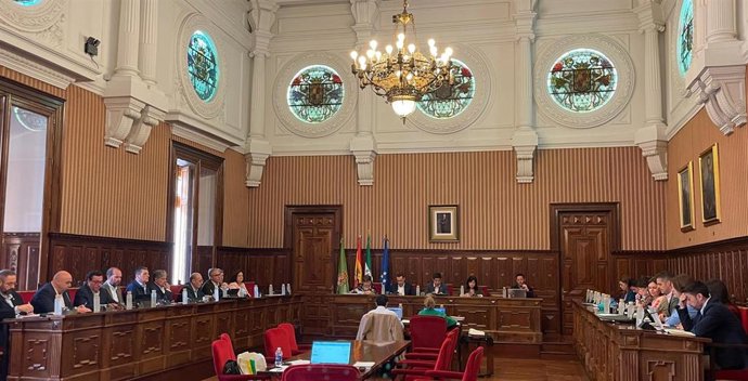 Pleno ordinario de la Diputación de Jaén.