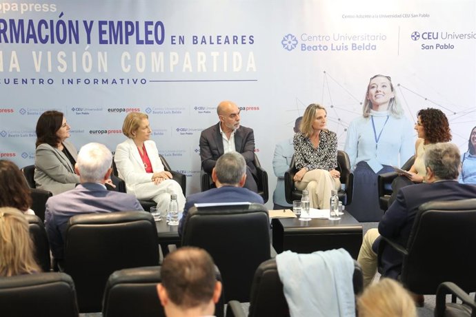 Encuentro informativo de Europa Press 'Formación y Empleo en Baleares. Una visión compartida'.
