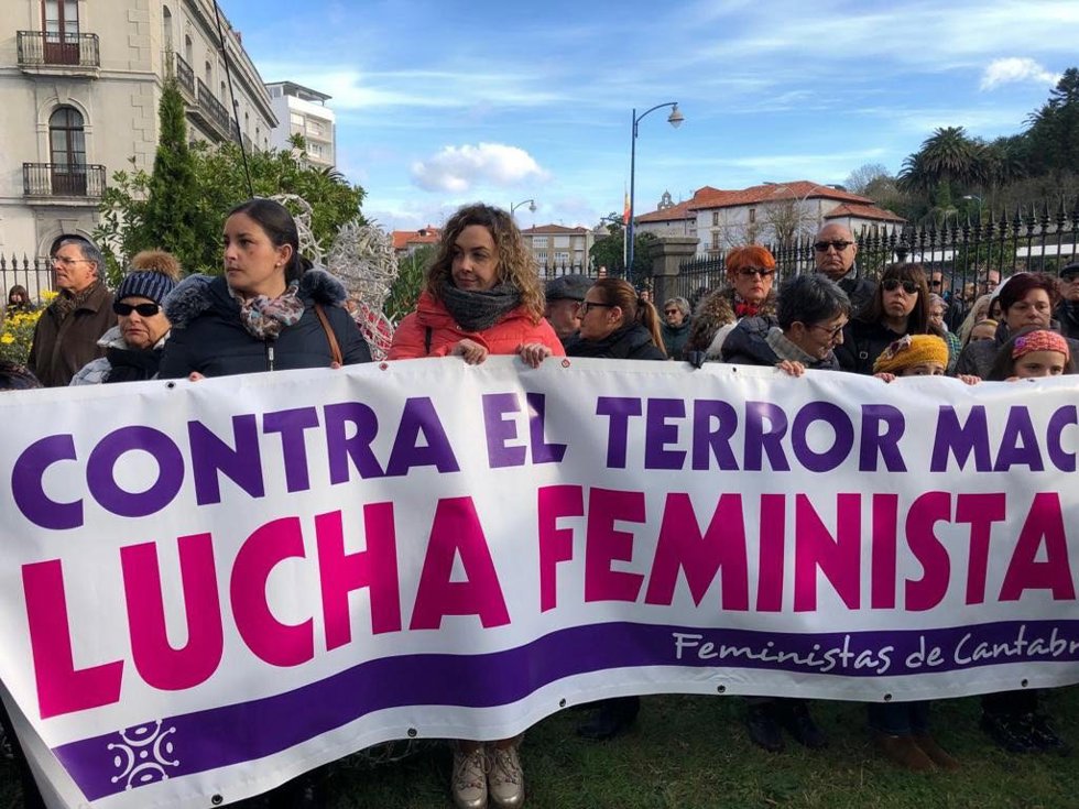Archivo - Manifestación en Cantabria contra la violencia machista  