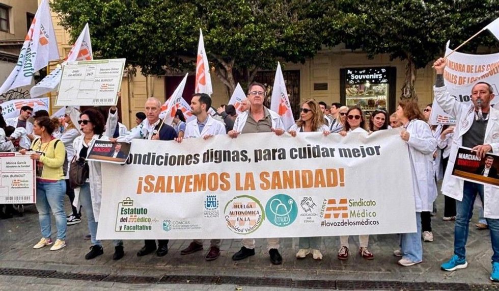 Protestaod de CESM para exigir un Estatuto propio y mejoras laborales