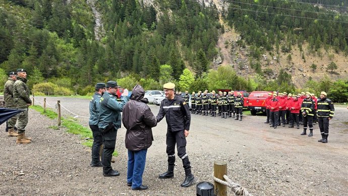 En una emotiva ceremonia, la Unidad Militar de Emergencias honra la memoria de su compañero, caído en servicio hace diez años en el valle de Bujaruelo, mientras participaba en una misión de rescate