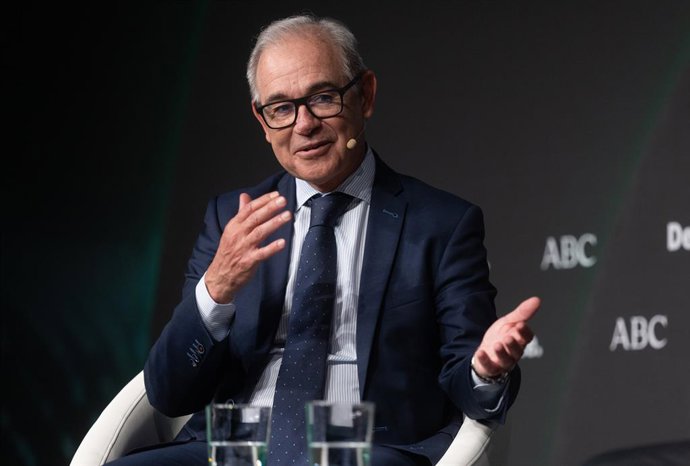 Archivo - El CEO de Unicaja, Isidro Rubiales, durante el 32º Encuentro del Sector Financiero de Deloitte y ABC, en Madrid (España). 