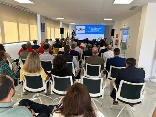 La directora general de Sostenibilidad Ambiental y Economía Circular de la Junta de Andalucía, Carmen Jiménez, durante su intervención en el V Encuentro Esgrem celebrado en Albox (Almería).