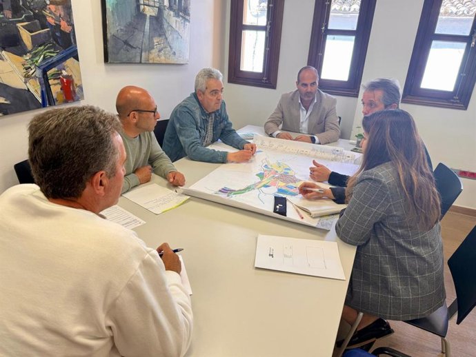 El responsable de Asistencia a Municipios de la Diputación de Cádiz, Antonio Aragón, en la constitución de la mesa técnica de Alcalá del Valle