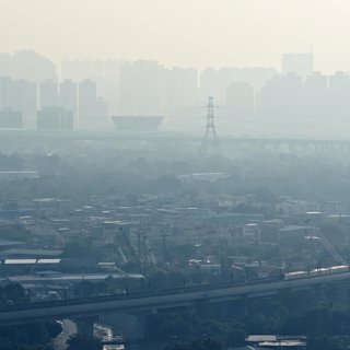 Archivo - Neumólogos murcianos alertan de la "estrecha relación" entre contaminación y salud respiratoria