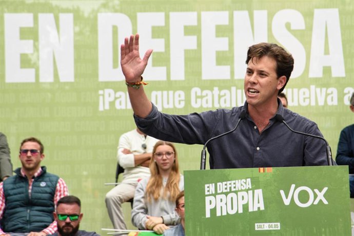 Archivo - El diputado de Vox en el Parlament Alberto Tarradas, durante un acto de campaña de Vox