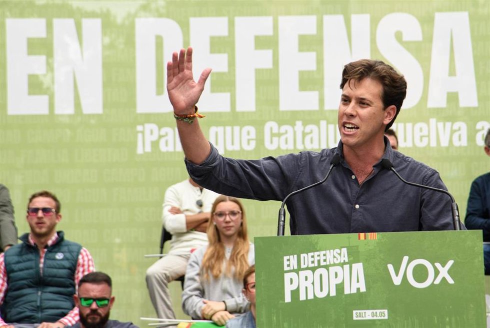 Archivo - El diputado de Vox en el Parlament Alberto Tarradas, durante un acto de campaña de Vox