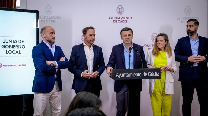 El alcalde de Cádiz, Bruno García, en rueda de prensa tras la Junta de Gobierno Local.