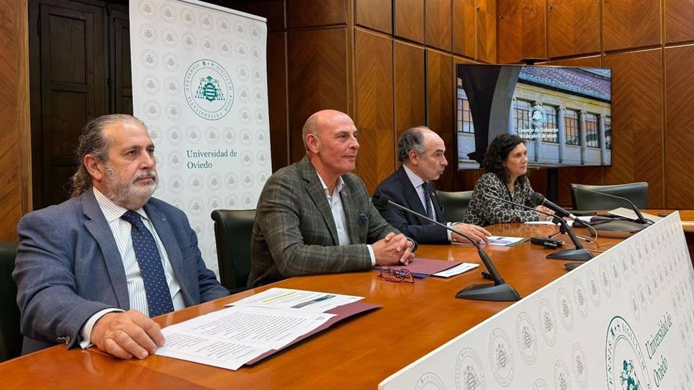 Rueda de prensa tras el Consejo de Gobierno de la Universidad de Oviedo