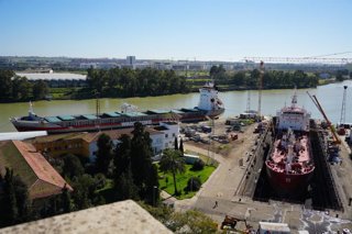 Imagen área del astillero de reparación de buques.