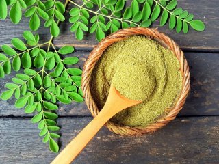 Archivo - La AESAN amplía a cinco lotes su alerta por presencia de Salmonella spp. en moringa ecológica de procedencia alemana