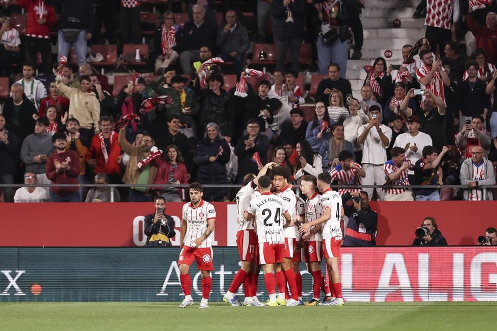 Los jugadores del Girona FC celebran un gol en Montilivi