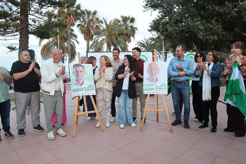 Inicio de campaña de Por Andalucía en Málaga con el diputado en el Congreso y coordinador general de IU, Toni Valero; la secretaria general de Podemos, Raquel Martínez; y el cabeza de lista por la provincia, Ernesto Alba, entre otros.