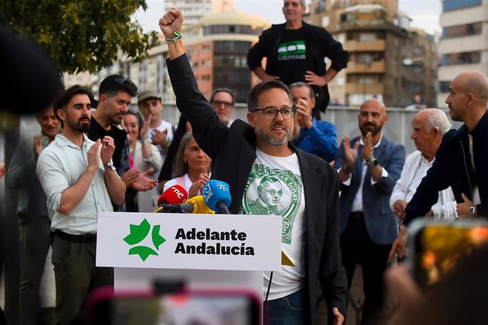 El candidato de Adelante Andalucía a la Presidencia de la Junta de Andalucía, José Ignacio García, durante el acto público de apertura de campaña .