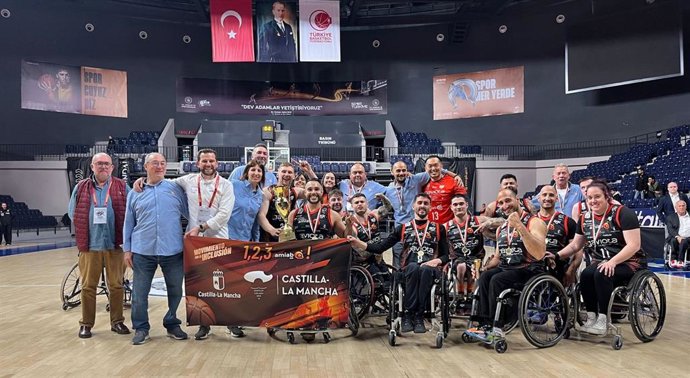Archivo - El BSR Amiab Albacete hace historia con su cuarta Champions Cup seguida