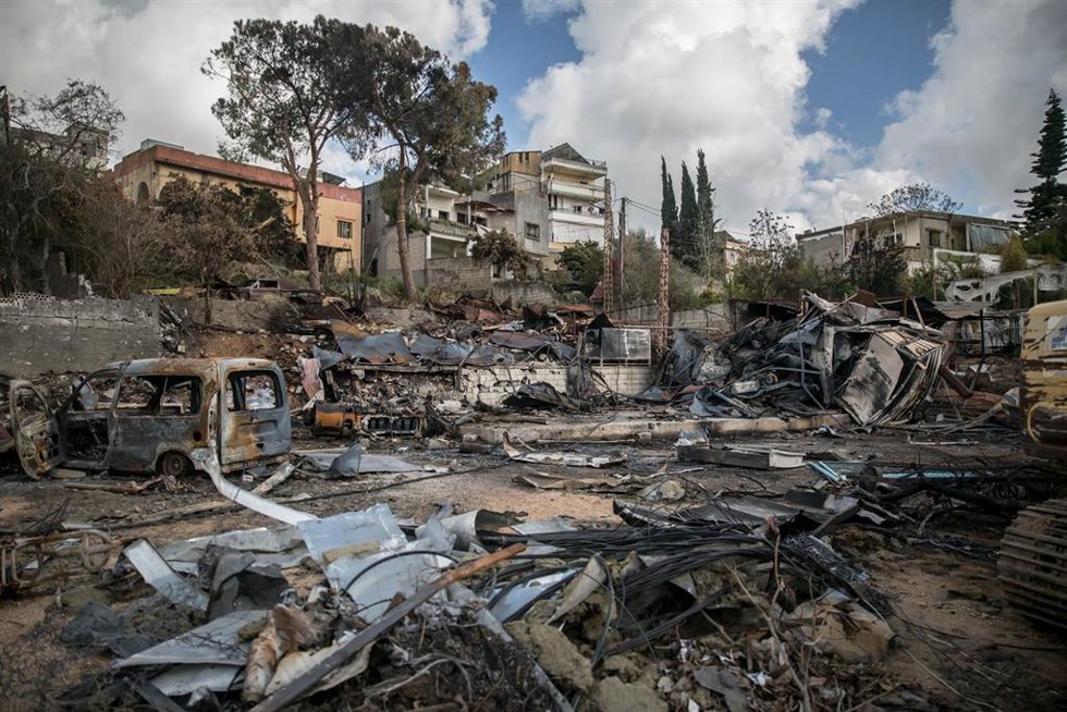 Archivo - Consecuencias de un ataque perpetrado por el Ejército de Israel en la localidad de Jebchit, en la gobernación de Nabatiye, sur de Líbano
