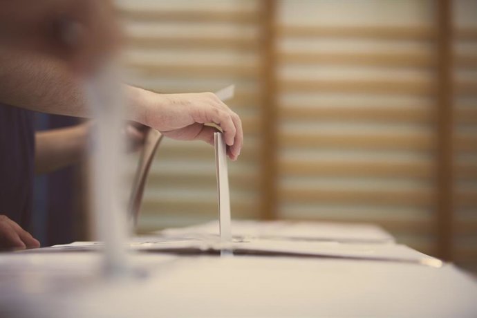 Archivo - Votación, votar, elecciones, papeleta