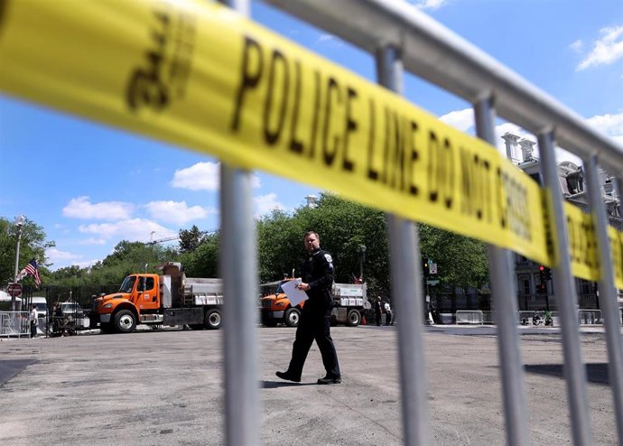 Fotografía de archivo de una barrera policial cerca de la Casa Blanca, en Estados Unidos