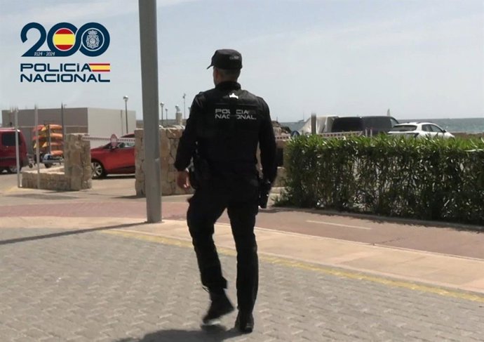 Detenida por hacerse pasar por abogada para estafar a un hombre.