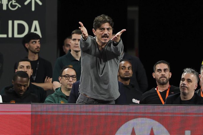 Dimitris Giannakopoulos, presidente del Panathinaikos, en el Roig Arena