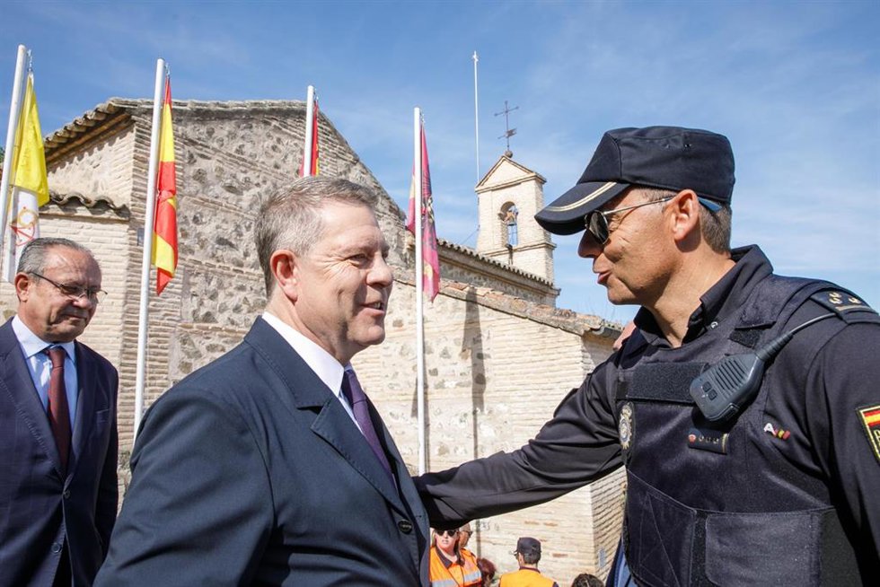 El presidente regional, Emilano García-Page, en la ermita del Valle