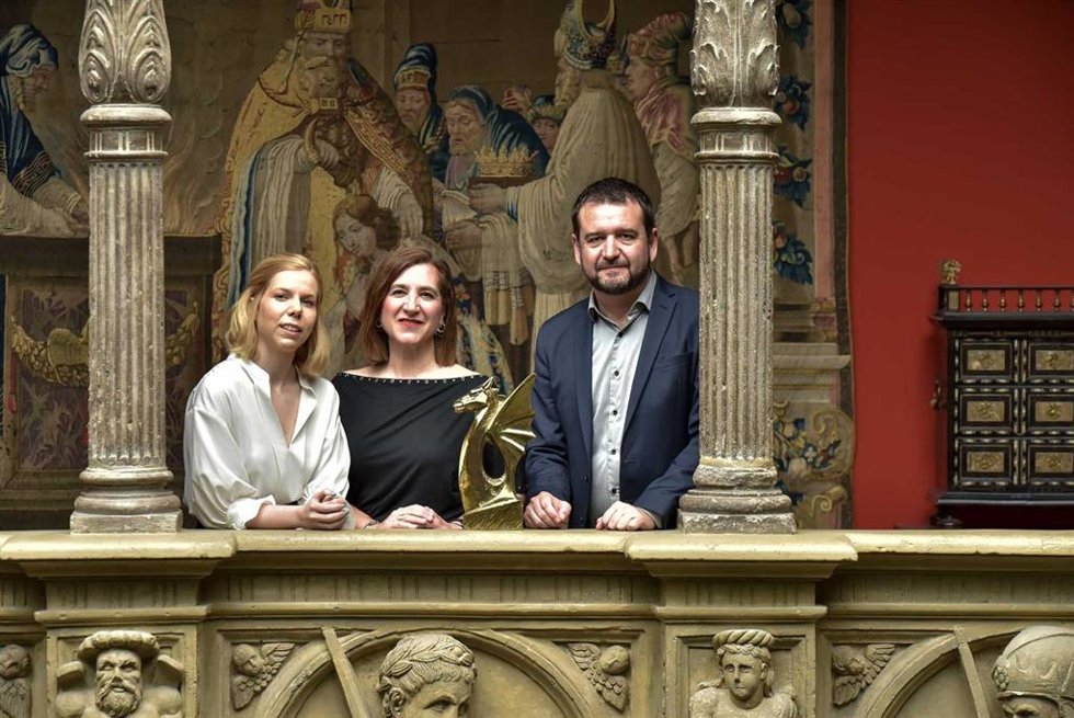 La consejera de Cultura de Zaragoza, Sara Fernández; el director de Saraqusta Film Festival, José Ángel Delgado; y el directora de cine y documentales Silvia Pradas.