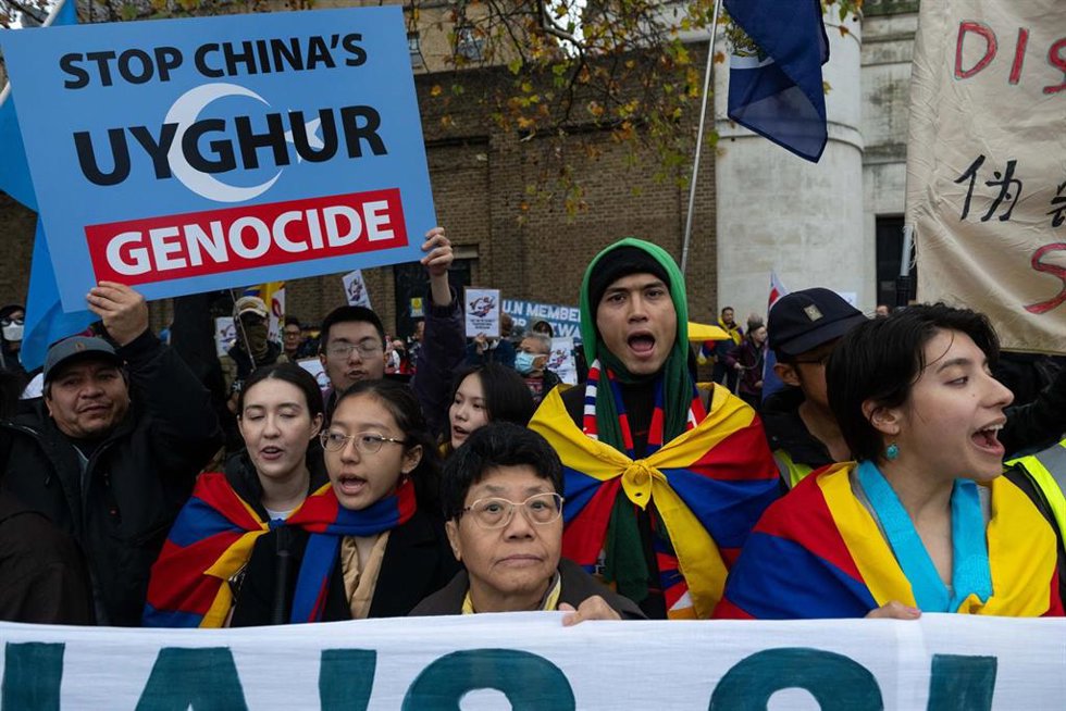 Archivo - Imagen de archivo de protestas de la diáspora uigur en Londres en 2025 