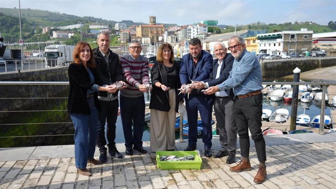 La consejera de Alimentación, Desarrollo Rural, Agricultura y Pesca del Gobierno Vasco, Amaia Barredo, en el Antxua Eguna en Getaria (Gipuzkoa)